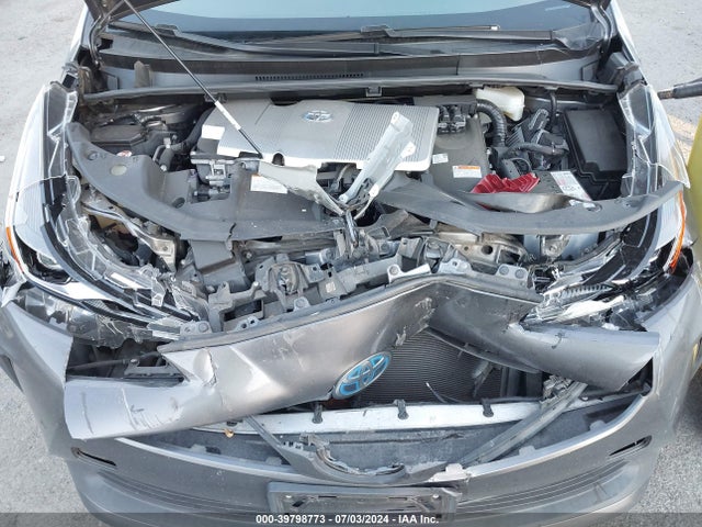 Toyota PRIUS XLE 2019 JTDKARFU8K3073817 Image 10