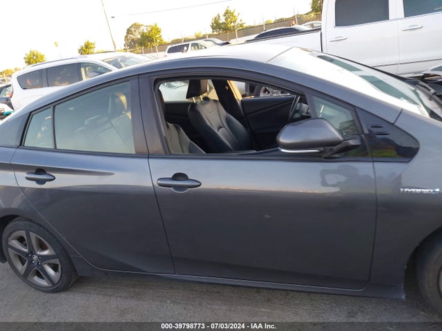 Toyota PRIUS XLE 2019 JTDKARFU8K3073817 Image 13