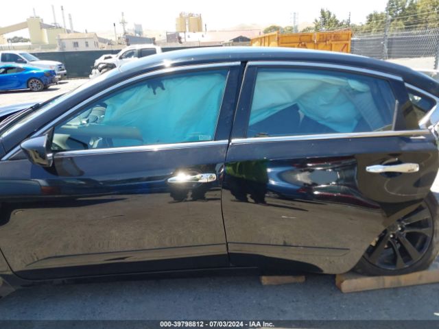 1N4AL3AP7HC241532 Nissan Altima 2.5 Sr