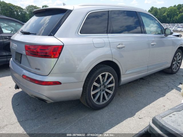 WA1LHAF7XJD044494 Audi Q7 2.0t Premium