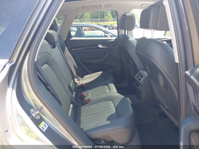WA1BNAFY3K2044802 Audi Q5 45 Premium