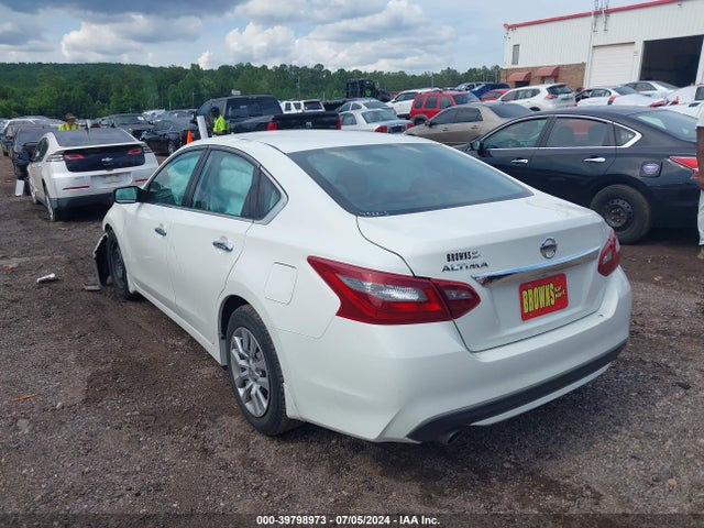 Nissan Altima 2.5 S 2018 1N4AL3AP8JC281432 Image 3