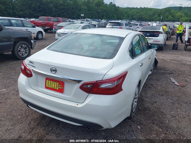 Nissan Altima 2.5 S 2018 1N4AL3AP8JC281432 Image 4