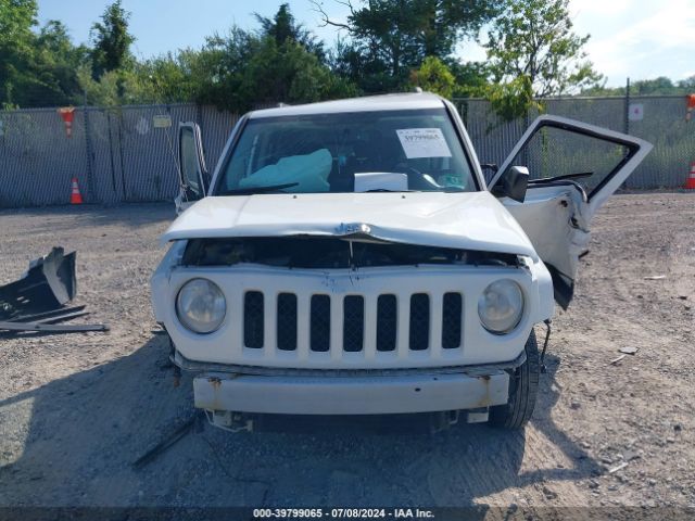 1C4NJRFB7ED688272 Jeep Patriot Latitude