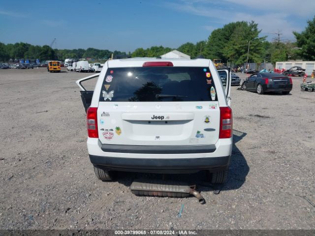 1C4NJRFB7ED688272 Jeep Patriot Latitude