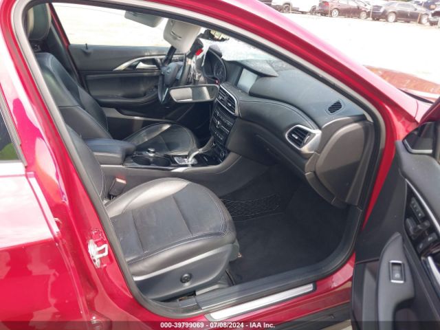 SJKCH5CR7HA017524 Infiniti Qx30 Premium