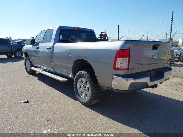 3C6UR5JJ4PG576229 RAM 2500 Big Horn  4x4 8' Box