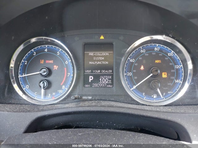 Toyota COROLLA LE 2018 2T1BURHE9JC038304 Image 7