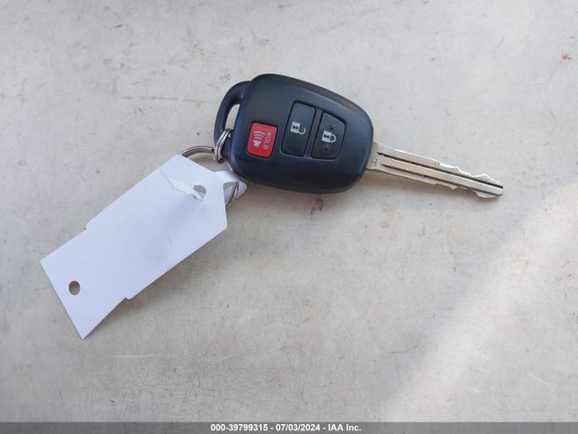 Toyota RAV4 LE 2015 JTMBFREV0FD099016 Image 11