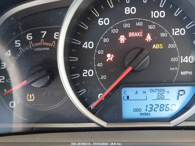 Toyota RAV4 LE 2015 JTMBFREV0FD099016 Image 7