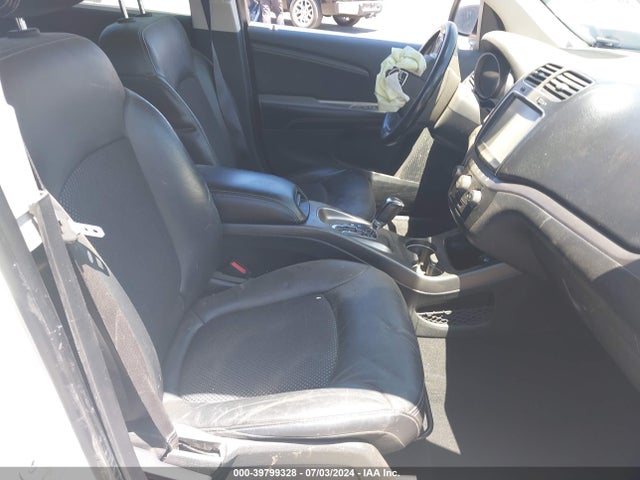 3C4PDDGG1JT499487 Dodge Journey Crossroad Awd