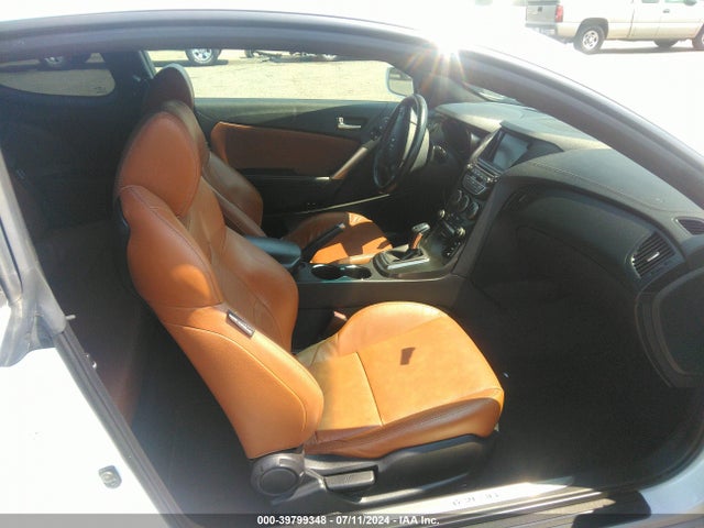 Hyundai Genesis 3.8 Ultimate 2016 KMHHU6KJXGU134772 Image 5