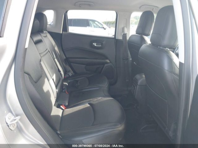 3C4NJCBB2KT851127 Jeep Compass Latitude Fwd