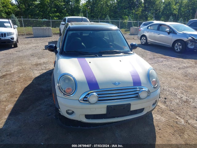 2009 MINI COOPER CLUBMAN WMWML33579TX33771 Photo 5