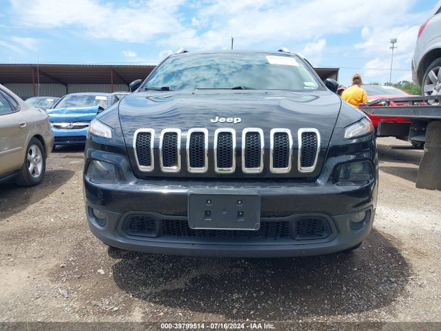 1C4PJMCB8HW655287 Jeep Cherokee Latitude 4x4