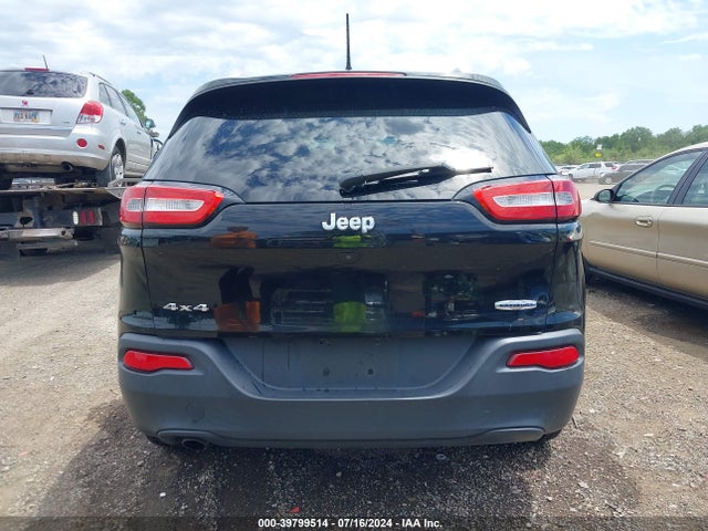 1C4PJMCB8HW655287 Jeep Cherokee Latitude 4x4