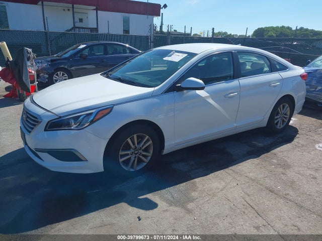 Hyundai SONATA SE 2016 5NPE24AF5GH302178 Image 2