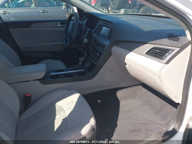 Hyundai SONATA SE 2016 5NPE24AF5GH302178 Image 5