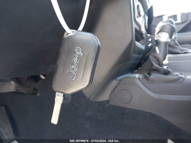 1C4HJXEG5KW506499 Jeep Wrangler Unlimited Sahara 4x4