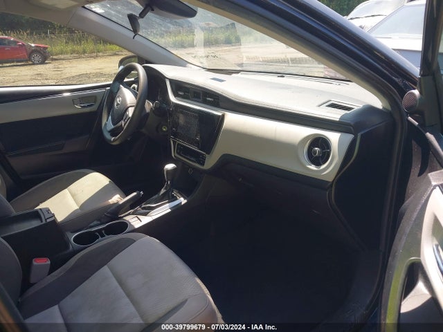 Toyota COROLLA LE 2018 5YFBURHE3JP848964 Image 5