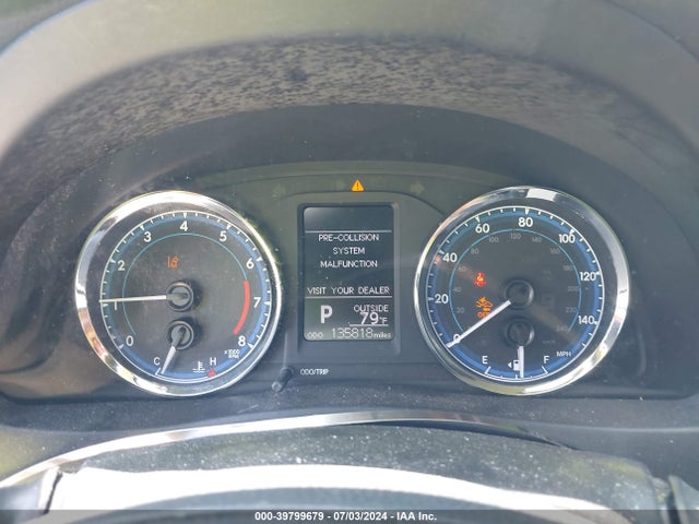 Toyota COROLLA LE 2018 5YFBURHE3JP848964 Image 7