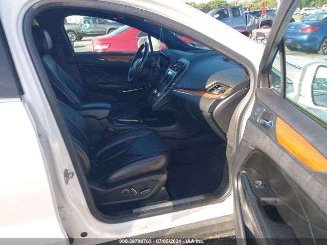 5LMCJ3D90HUL01949 Lincoln Mkc Reserve