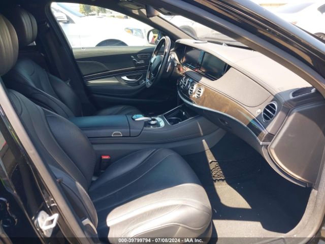 WDDUG8CB6FA137011 Mercedes-Benz S 550