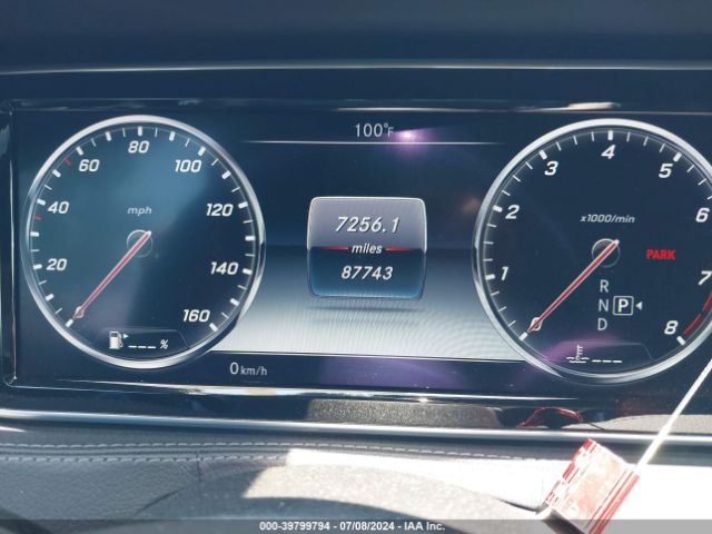WDDUG8CB6FA137011 Mercedes-Benz S 550