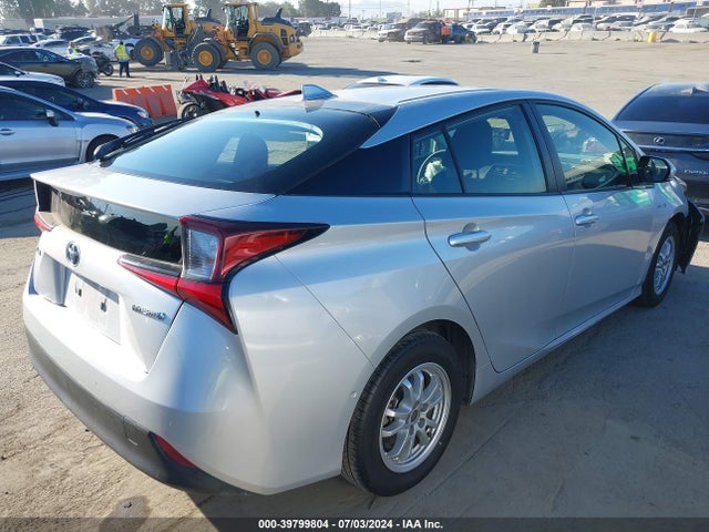 Toyota Prius Le 2019 JTDKARFU3K3082411 Image 4