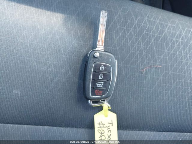 KM8J3CA49JU728663 Hyundai TUCSON SEL