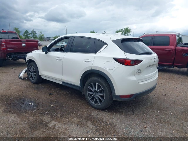 Mazda Cx-5 Touring 2018 JM3KFACM3J1409009 Image 3