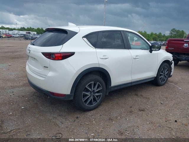 Mazda Cx-5 Touring 2018 JM3KFACM3J1409009 Image 4