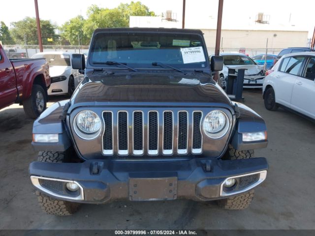 1C4HJXEN8JW246077 Jeep Wrangler Unlimited Sahara 4x4