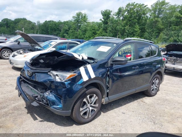 JTMBFREV3HJ128979 Toyota RAV4 LE