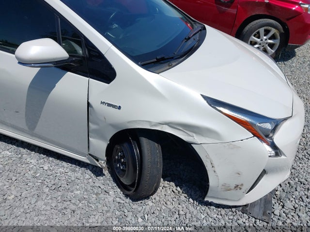 Toyota Prius Three 2016 JTDKARFU9G3013648 Image 6
