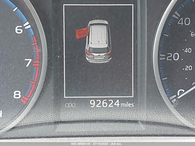 Toyota RAV4 LE 2017 JTMBFREV8HJ123342 Image 15