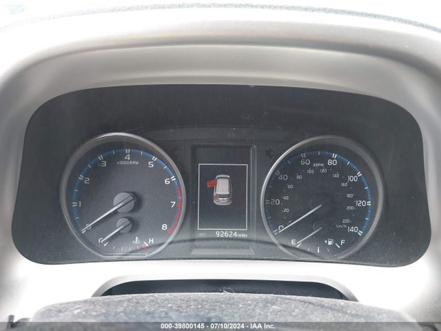 Toyota RAV4 LE 2017 JTMBFREV8HJ123342 Image 7