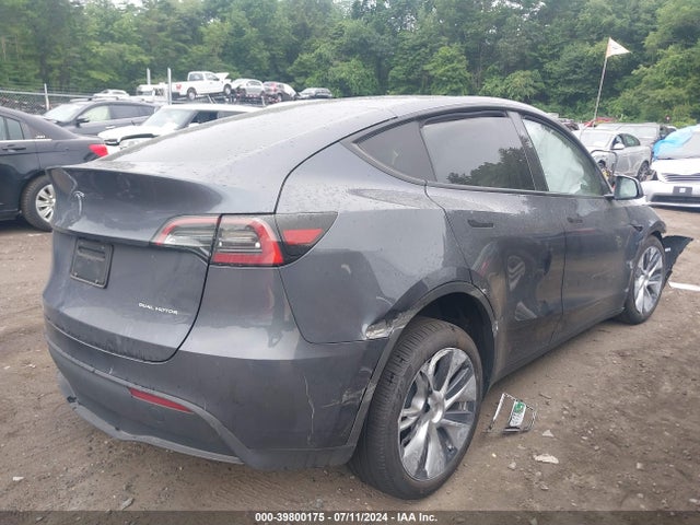 2023 TESLA MODEL Y 7SAYGDEE4PA194084 Photo 3
