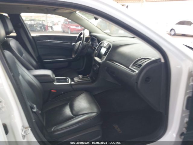 2C3CCAEG7GH348825 Chrysler 300C