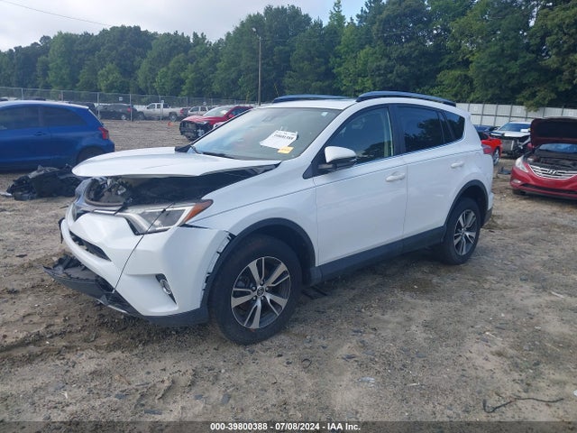 Toyota Rav4 Xle 2017 JTMWFREV2HD105628 Image 2