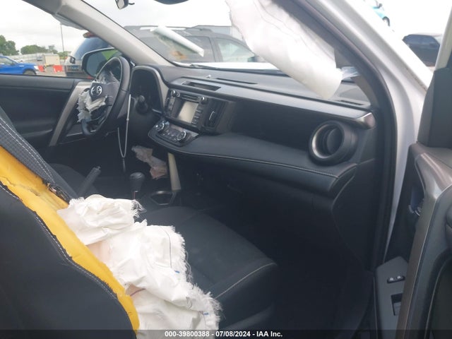 Toyota Rav4 Xle 2017 JTMWFREV2HD105628 Image 5