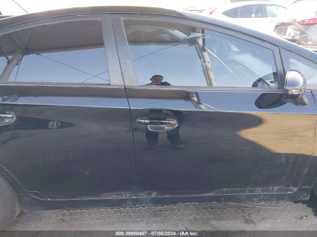 Toyota Prius Two 2015 JTDKN3DU3F0454034 Image 12