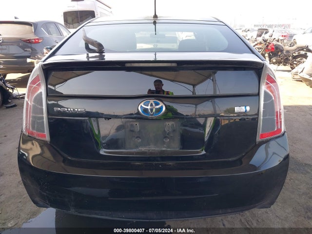 Toyota Prius Two 2015 JTDKN3DU3F0454034 Image 15