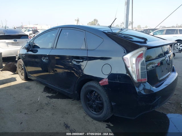 Toyota Prius Two 2015 JTDKN3DU3F0454034 Image 3