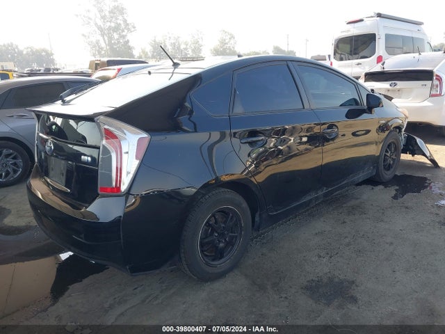 Toyota Prius Two 2015 JTDKN3DU3F0454034 Image 4