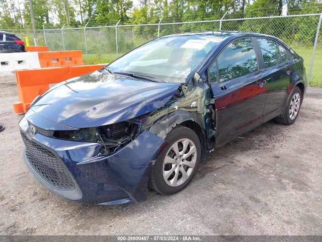 Toyota COROLLA LE 2022 5YFEPMAE6NP339572 Image 2