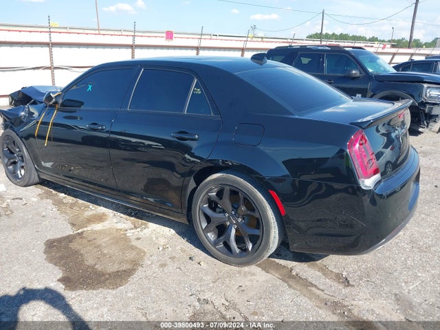 2C3CCABT0NH134905 Chrysler 300 S