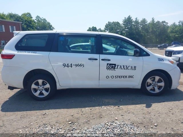 Toyota Sienna L 7 Passenger 2015 5TDZK3DC2FS635587 Image 13