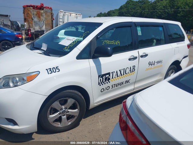 Toyota Sienna L 7 Passenger 2015 5TDZK3DC2FS635587 Image 14