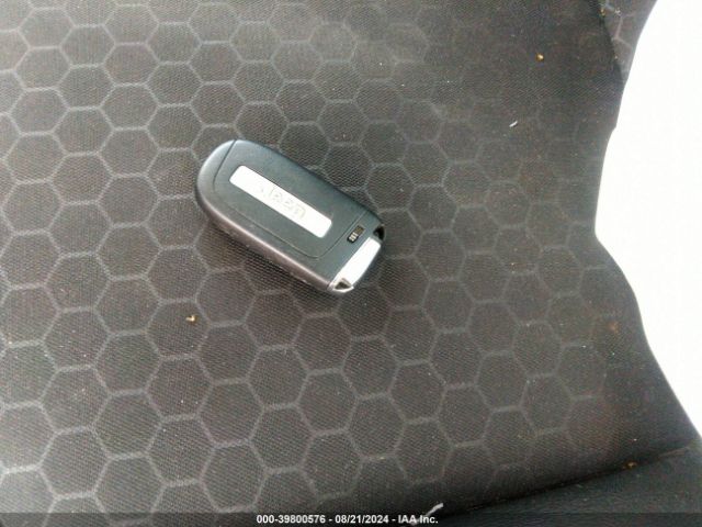 3C4NJCBB3JT226105 Jeep Compass Latitude Fwd